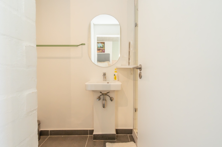 1 Bedroom Property for Sale in Sea Point Western Cape